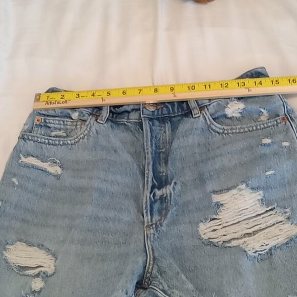 Garage Denim Juniors Vintage distressed denim cut off shorts.SIZE 9/29 Festival - Picture 6 of 8